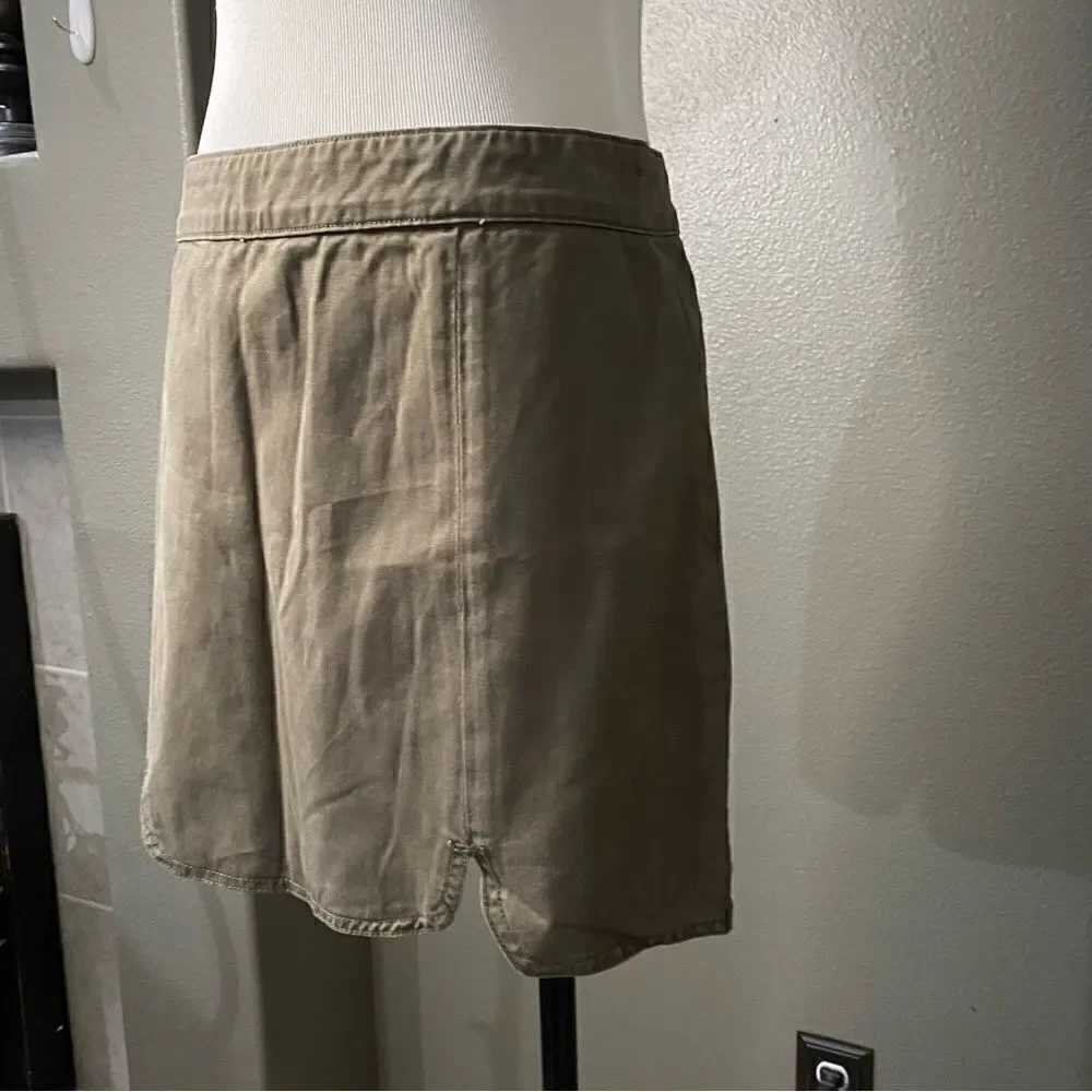 NWT Forever 21 Olive Green Scalloped Mini Skirt